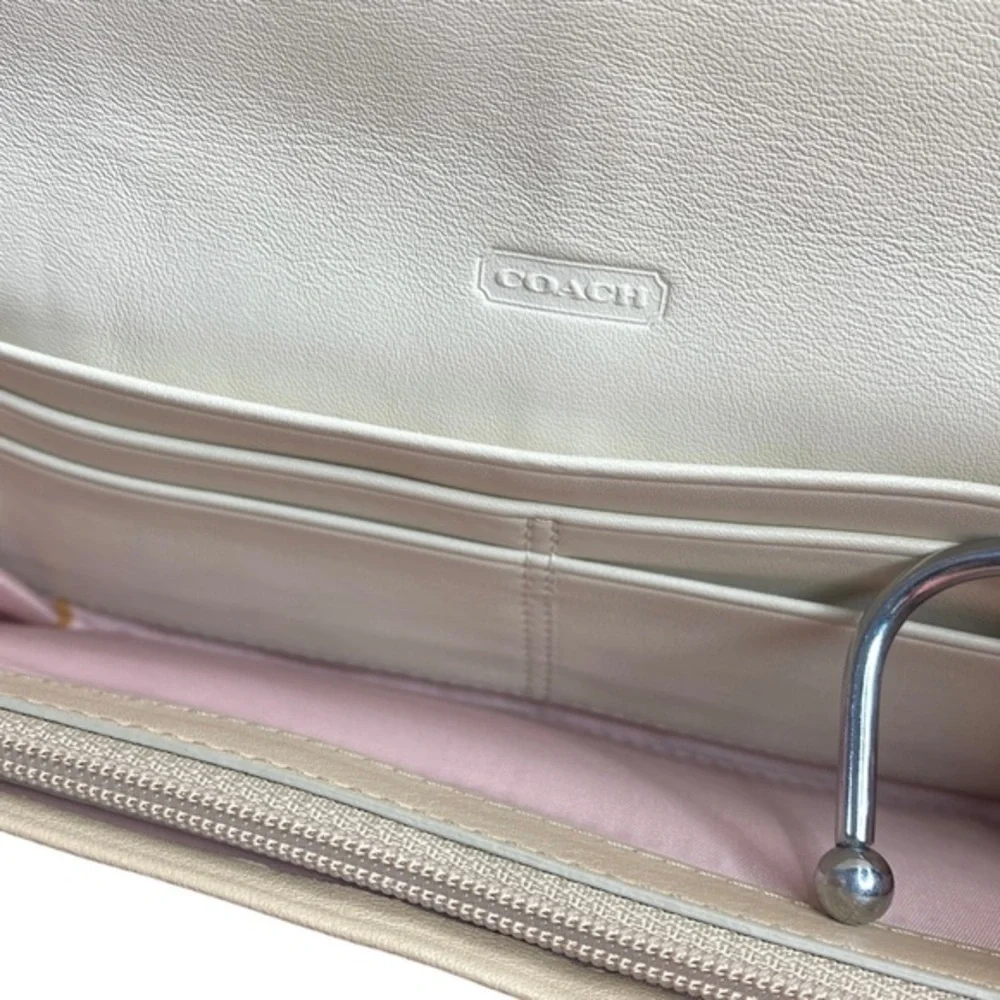 NWOT Creme and Gold Coach Wallet